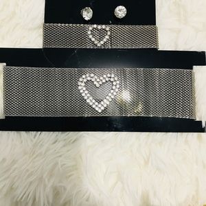 Necklace, braclet, earrings👛👛👛👛